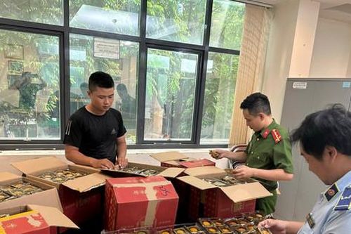 Phát hiện hơn 800 bánh Trung thu không nguồn gốc, xuất xứ