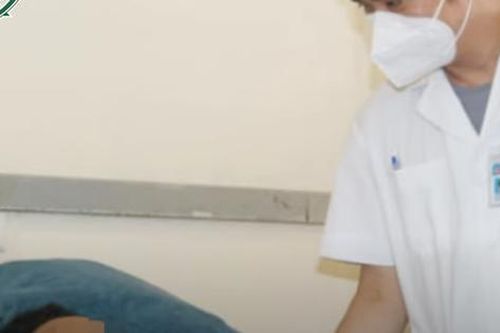 Người đàn ông phải cắt 1,5m ruột, lý do ai cũng dễ mắc