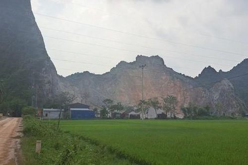 Nam công nhân rơi từ mỏ đá xuống tử vong thương tâm