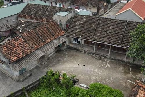 Sống mòn bên dự án treo