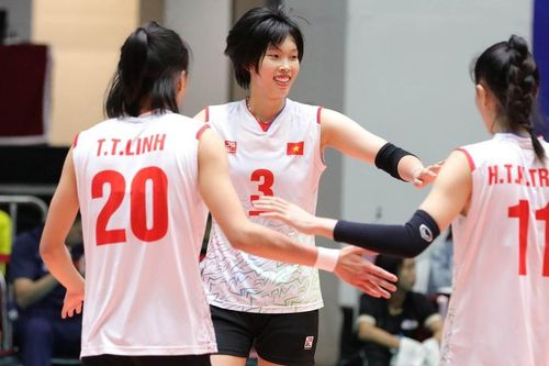 Thanh Thúy lập kì tích chưa từng có trong lịch sử bóng chuyền nữ Việt Nam, góc độ nào cũng thấy đẳng cấp