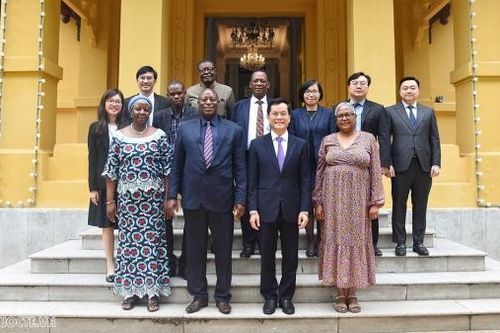 Thứ trưởng Ngoại giao Hà Kim Ngọc tiếp Đoàn Ủy ban Đối ngoại, Quốc phòng và An ninh Quốc hội Namibia
