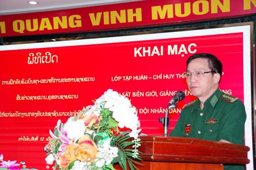 Tập huấn Chỉ huy - tham mưu BĐBP, Trinh sát biên giới, giảng viên Biên phòng cho Quân đội nhân dân Lào