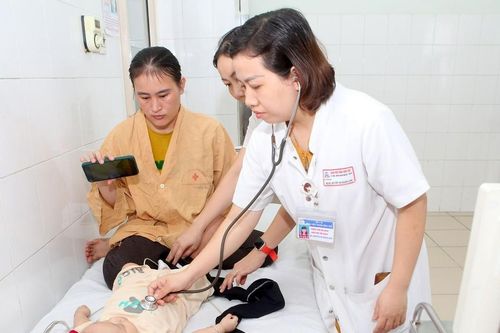 Cứu sống bé 9 tháng tuổi mắc bệnh tim hiếm gặp