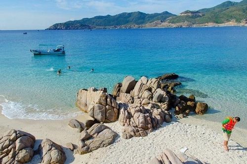 Chiêm ngưỡng vẻ đẹp hoang sơ biển Cà Ná