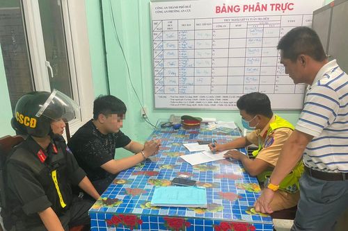 Kiểm tra nồng độ cồn, phát hiện đối tượng vận chuyển ma túy