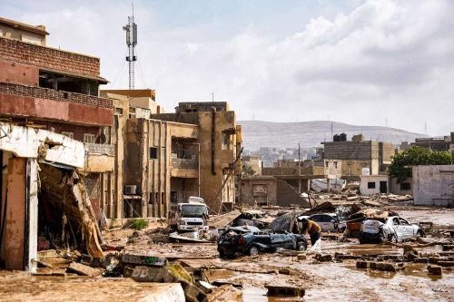 Thảm họa lũ lụt ở Libya khiến ít nhất 2.000 người chết và 10.000 người mất tích
