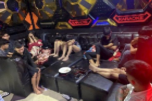 Bình Thuận: Bắt quả tang hàng chục nam, nữ tổ chức tiệc ma túy ở karaoke