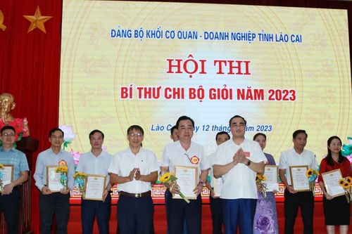 Thí sinh Nguyễn Anh Thắng giành giải Nhất Hội thi bí thư chi bộ giỏi Đảng bộ Khối Cơ quan - Doanh nghiệp tỉnh