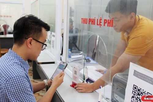 Thanh toán không dùng tiền mặt trong các dịch vụ công