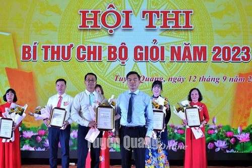 Hội thi 'Bí thư chi bộ giỏi' Đảng bộ Khối các cơ quan và doanh nghiệp tỉnh