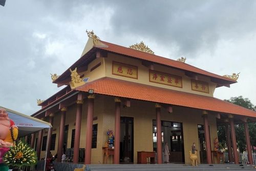 Đồng Tháp: An vị tôn tượng Đức Bổn Sư tại chánh điện tịnh thất Pháp Hoa (TP.Cao Lãnh)
