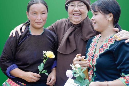 Vu lan nghĩa tình trên vùng cao