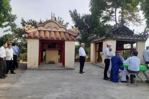 Yêu cầu dừng tổ chức lễ giỗ Hoàng đế Quang Trung tại Miếu Đôi