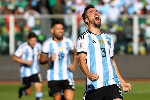 Bị chơi xấu, Argentina vẫn thắng dễ tại Bolivia