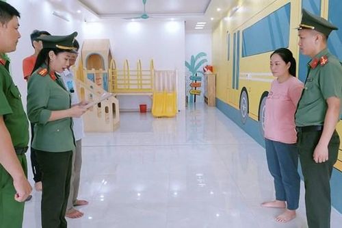 Giúp 30 người nước ngoài nhập cảnh trái phép, nữ giám đốc bị khởi tố