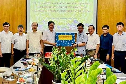 Hợp tác trong lĩnh vực nông nghiệp giữa hai huyện Thanh Trì và Lâm Hà