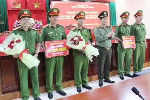 Công an Đắk Nông khen thưởng các đơn vị trong vụ thu giữ 3 bánh heroin