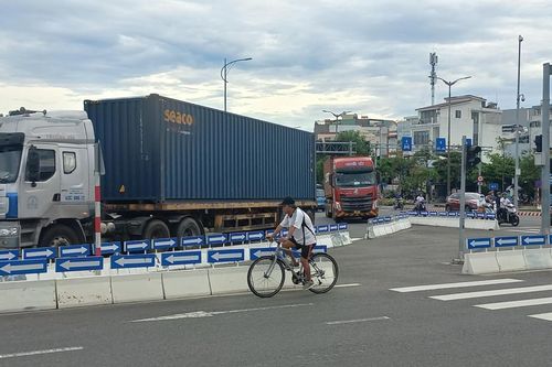 Đà Nẵng, tài xế container tự giác chấp hành chủ trương không đi qua đường Xô Viết Nghệ Tĩnh khi ra vào Cảng Tiên Sa