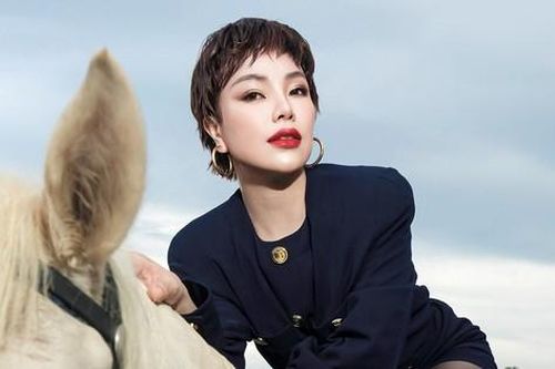 'Cặp mẹ con sành điệu nhất nhì showbiz Việt' lại tiếp tục 'gây thương nhớ' cho Vnet