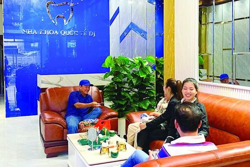 Dễ như thuê, mua chứng chỉ hành nghề y dược - Bài 3: 'Thế giới ngầm' nha khoa