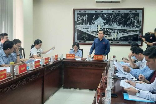 Quận Gò Vấp: Hơn 1.000 biển hiệu, biển quảng cáo không đúng kích thước quy định, che chắn không gian thoát hiểm