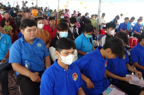 Ngày hội việc làm góp phần giảm nghèo bền vững ở địa phương