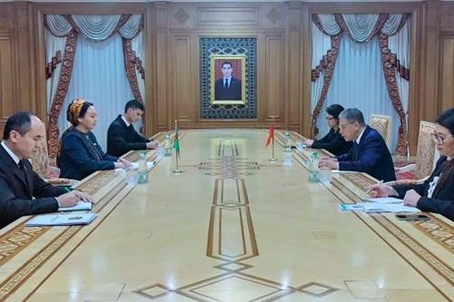 Đại sứ Đặng Minh Khôi trình Thư ủy nhiệm lên Chủ tịch Quốc hội Turkmenistan