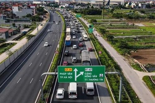 Khẩn trương xây dựng quy chuẩn về đường bộ cao tốc, bảo đảm tiến độ các dự án hạ tầng giao thông
