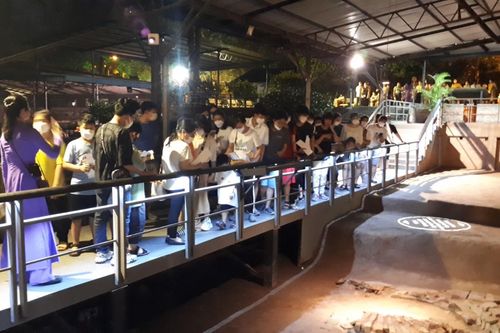 Du lịch kinh tế đêm Hà Nội vẫn mang tính tự phát