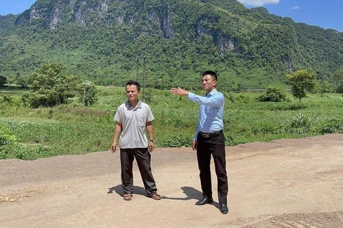 Lợi ích cộng đồng đặt lên hàng đầu, dân đồng lòng hiến đất làm đường