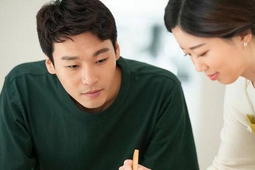 Sửng sốt khi chồng muốn nhận cháu trai làm con nuôi