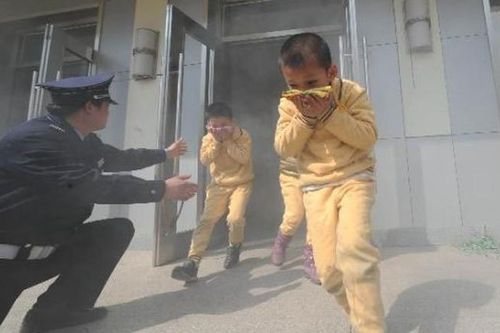 7 kỹ năng thoát hiểm khi gặp hỏa hoạn mà cha mẹ nên dạy con
