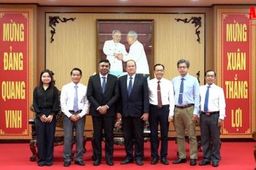 Chủ tịch UBND tỉnh An Giang Nguyễn Thanh Bình tiếp Tổng Lãnh sự Ấn Độ tại TP. Hồ Chí Minh