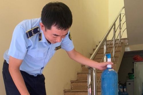 Hà Nội: Tiếp tục phát hiện số lượng lớn 'khí' N20 không rõ nguồn gốc xuất xứ