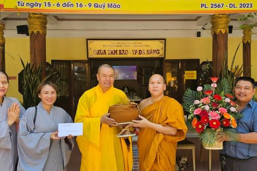 Ban Hướng dẫn Phật tử TP.Đà Nẵng thăm chư Tăng Nam tông an cư tại chùa Tam Bảo