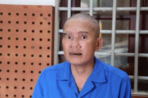 Đang điều trị bệnh tại nhà vợ, đối tượng truy nã bị bắt giữ