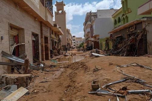 Lũ lụt khủng khiếp ở Libya quét sạch 1/4 thành phố, hàng nghìn người chết, 10.000 người mất tích