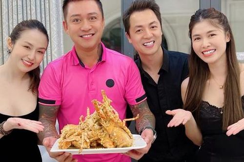 3 gia đình hot nhất nhì showbiz hội ngộ, Đăng Khôi gây chú ý với một hành động đặc biệt