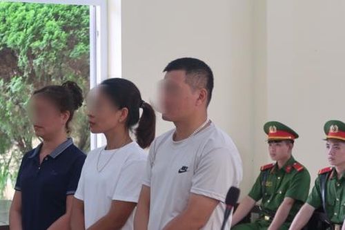 Bắc Kạn: Cho vay với lãi suất 'cắt cổ', 3 bị cáo bị đưa ra 'vành móng ngựa'