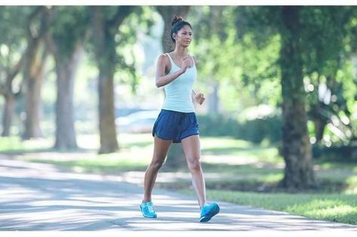 Đi bộ với tốc độ thế nào tốt cho tim mạch?