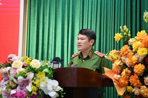 Trao thưởng cho 33 cá nhân đạt giải cuộc thi tìm hiểu Luật Phòng, chống ma túy