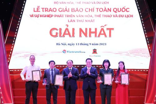 Lễ trao giải Báo chí toàn quốc 'Vì sự nghiệp phát triển Văn hóa, Thể thao và Du lịch' lần thứ Nhất