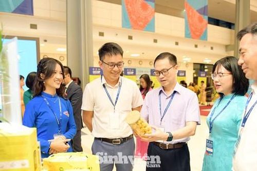 Trưng bày 110 sản phẩm OCOP của thanh niên tại triển lãm 'Khát vọng Việt Nam'