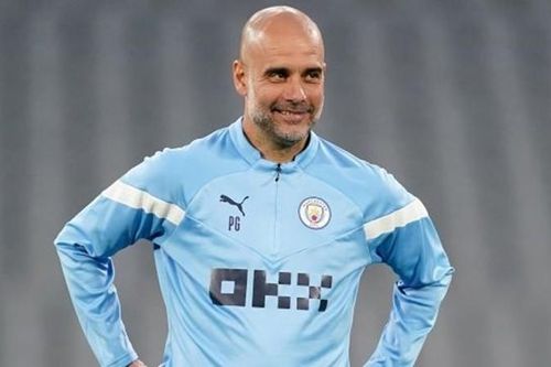 HLV Guardiola trở lại tươi mới sau phẫu thuật lưng