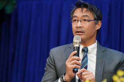 Nguyên Phó Thủ tướng Đức giao lưu cùng sinh viên Đại học Quốc gia TPHCM
