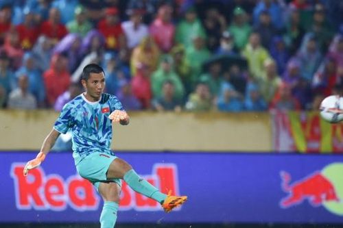 Báo Indonesia hết lời khen thủ môn Việt Nam