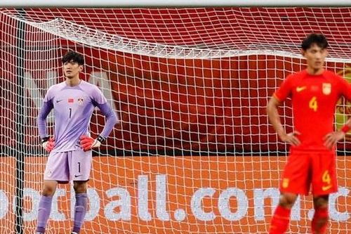 Đội tuyển Trung Quốc bị chê tơi tả sau loạt trận giao hữu FIFA