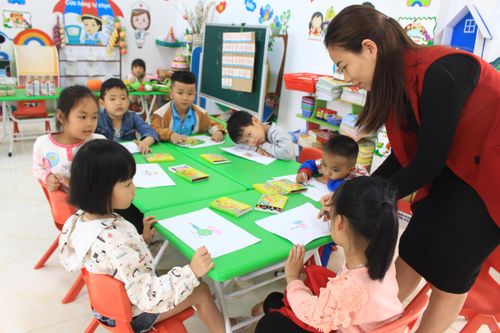 Vụ 'lùm xùm' bổ nhiệm hiệu trưởng hiệu phó: 'Quay xe' từ xét sang thi!