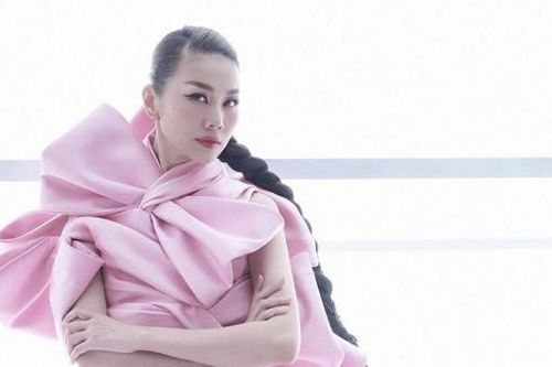 Ngắm siêu mẫu Thanh Hằng và dàn người đẹp đáng yêu trong bộ ảnh thời trang tông hồng ngọt ngào
